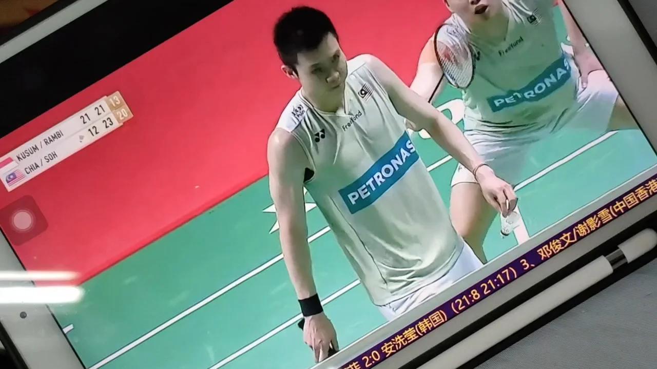 复仇之战！博尔特率领中国队成功挺进决赛